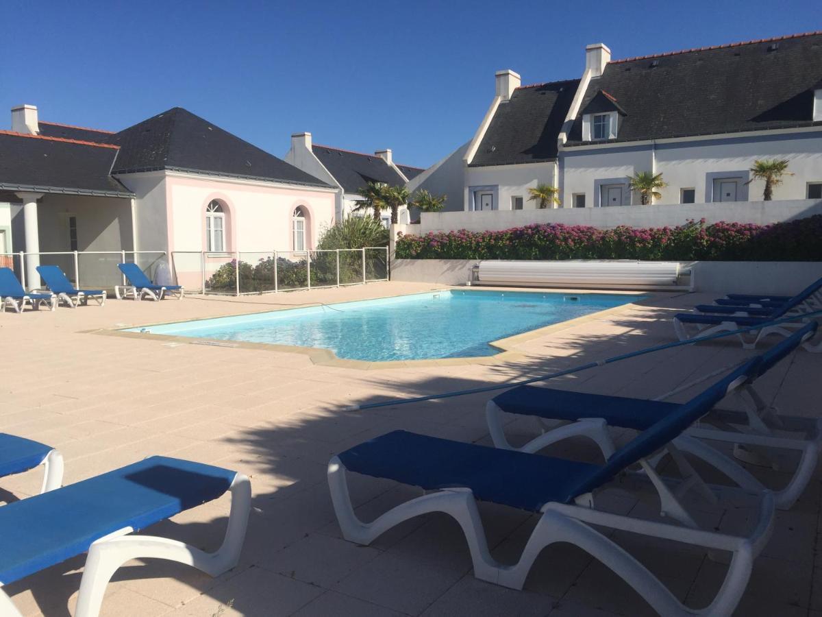 Maison De Vacances De 56 M2 Dans Residence Avec Piscine Chauffee Proche Plages Locmaria Bagian luar foto